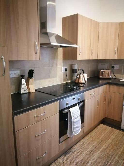 Appartamento Stylish One Bed Flat With Private Parking Aberdeen Esterno foto