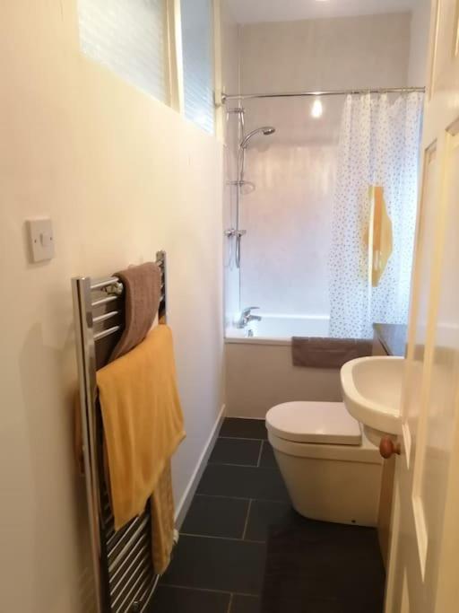Appartamento Stylish One Bed Flat With Private Parking Aberdeen Esterno foto
