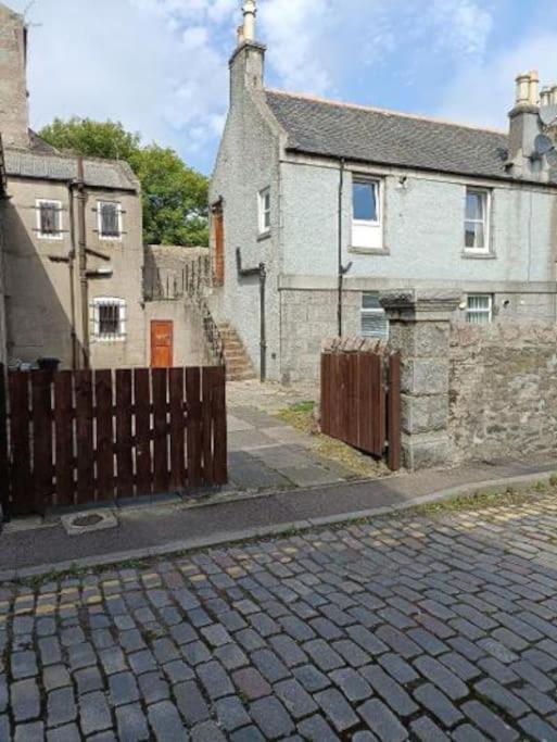 Appartamento Stylish One Bed Flat With Private Parking Aberdeen Esterno foto